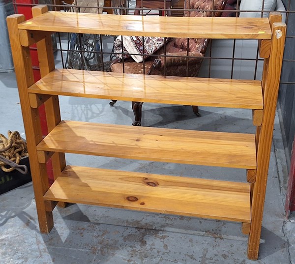 Lot 250 - SHELVING UNIT