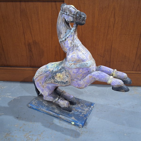Lot 205 - TIMBER FIGURE