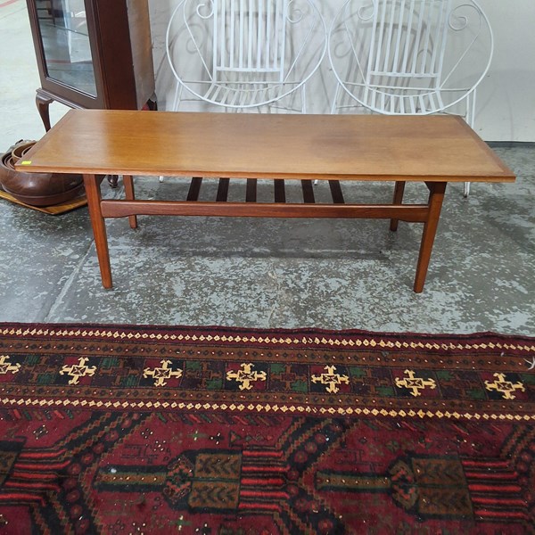 Lot 67 - COFFEE TABLE