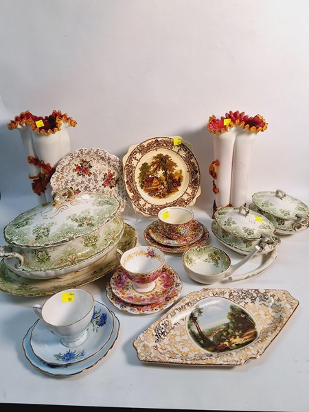 Lot 1296 - CHINA AND GLASSWARE