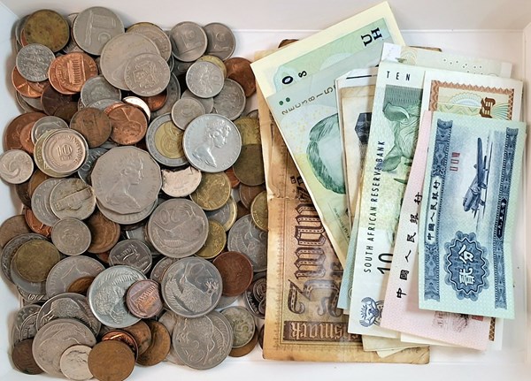 Lot 1073 - COINS & NOTES