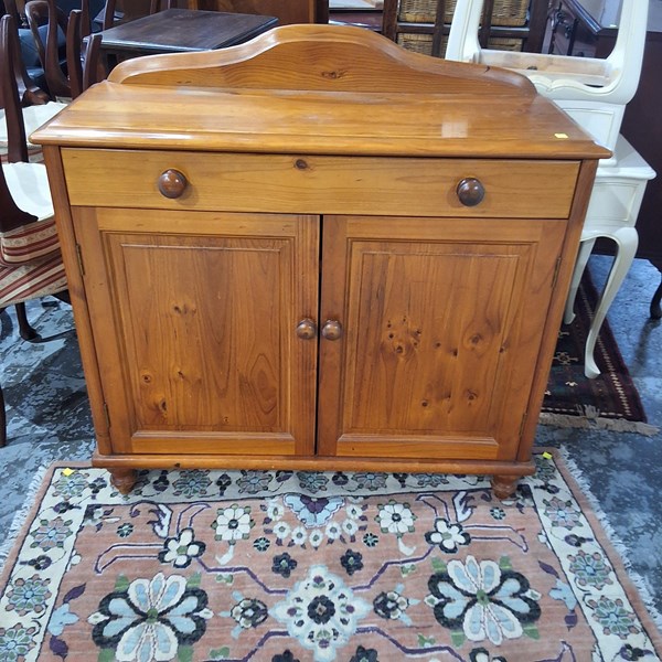 Lot 143 - CHIFFONIER