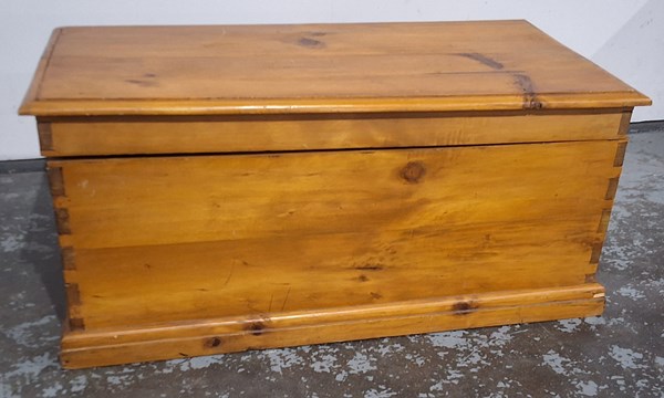 Lot 153 - TRUNK