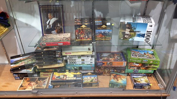 Lot 1375 - PUZZLES