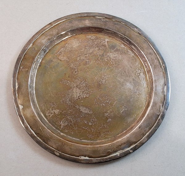 Lot 1045 - SILVER TRAY
