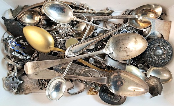 Lot 1060 - SCRAP SILVER