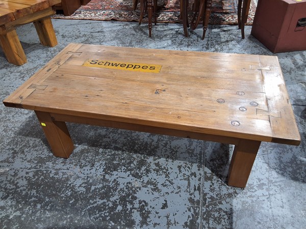 Lot 153 - COFFEE TABLE