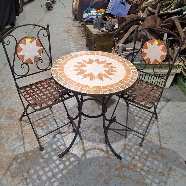 Lot 468 - PATIO SET