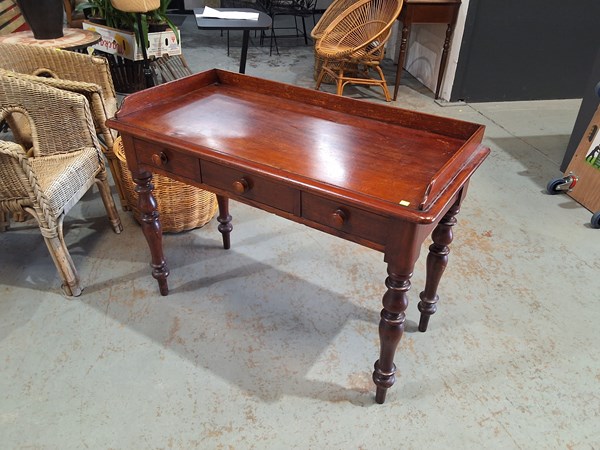 Lot 172 - HALL TABLE