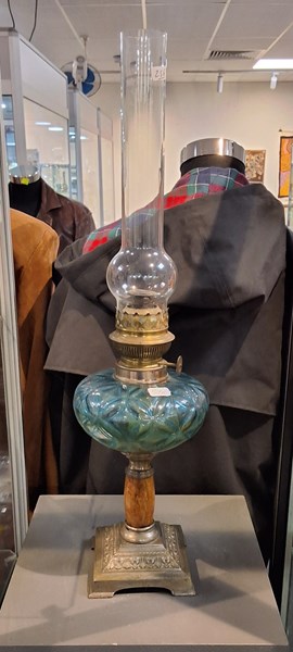 Lot 1349 - FUEL LAMP