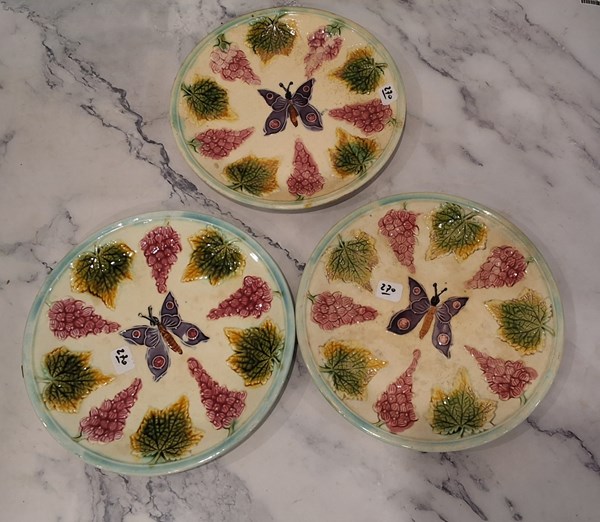 Lot 1217 - MAJOLICA PLATES