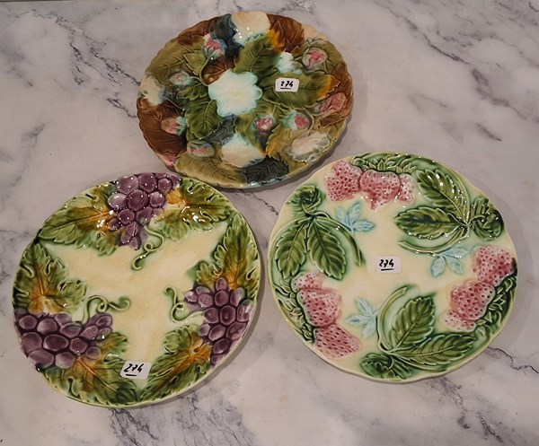 Lot 1225 - 3 MAJOLICA OYSTER PLATES