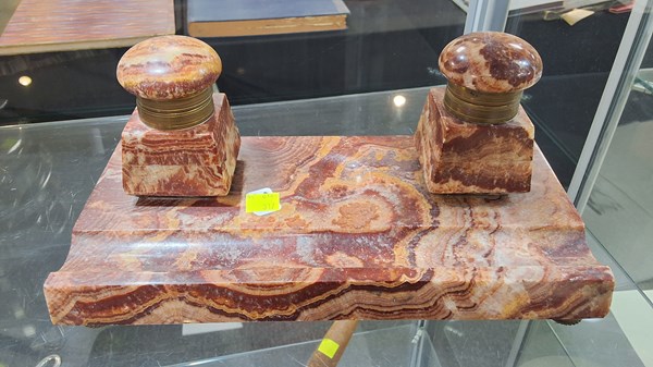 Lot 1204 - MARBLE INKWELL