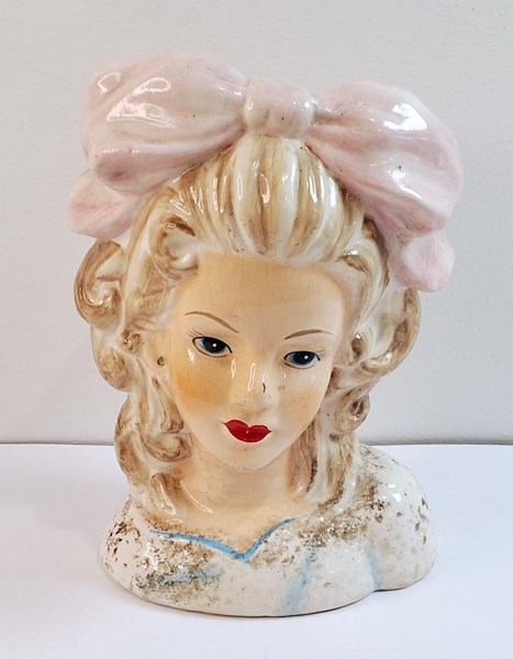 Lot 1309 - LADY HEAD