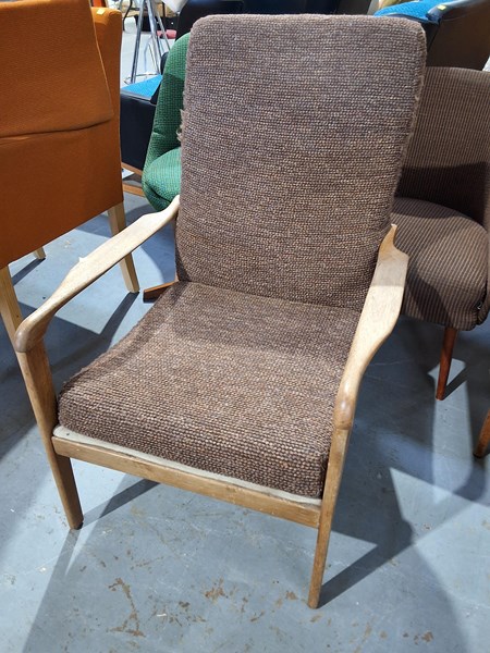 Lot 286 - ARMCHAIR