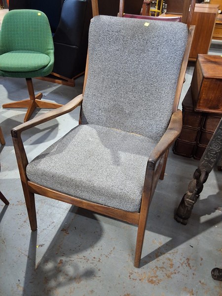 Lot 313 - ARMCHAIR