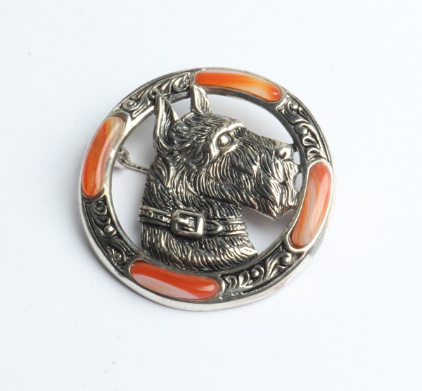 Lot 1031 - KILT PIN