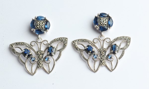 Lot 1009 - SILVER EARRINGS