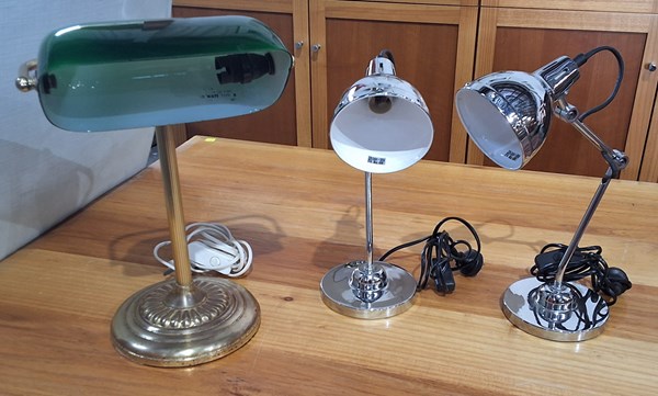 Lot 187 - TABLE LAMPS