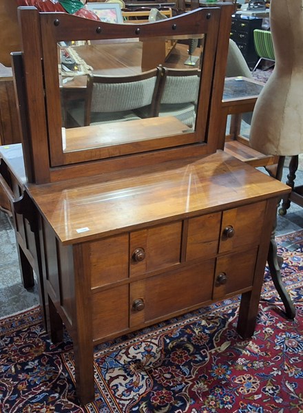 Lot 106 - DRESSING CHEST