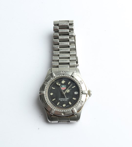 Lot 1026 - TAG HEUER