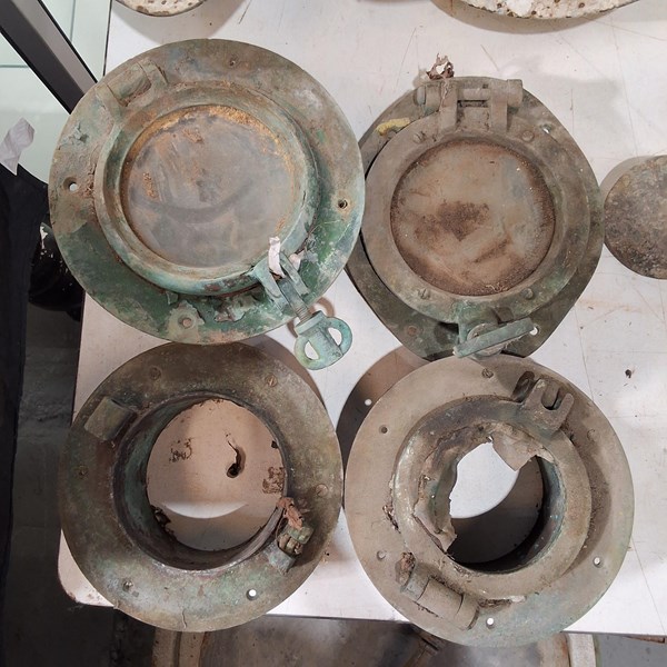 Lot 336 - PORTHOLES