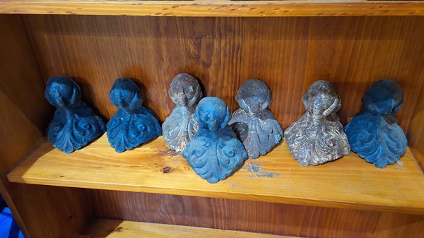 Lot 386 - BATH FEET