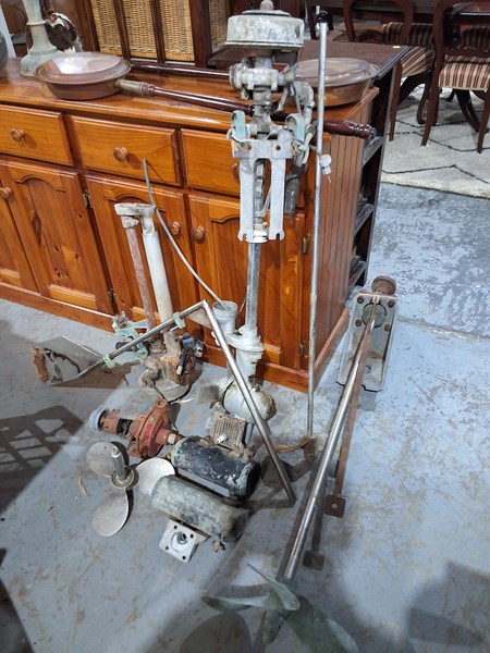 Lot 417 - SEAGULL OUTBOARD MOTOR PARTS