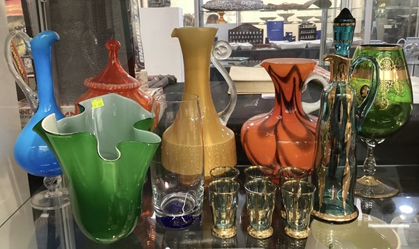 Lot 1331 - GLASSWARE