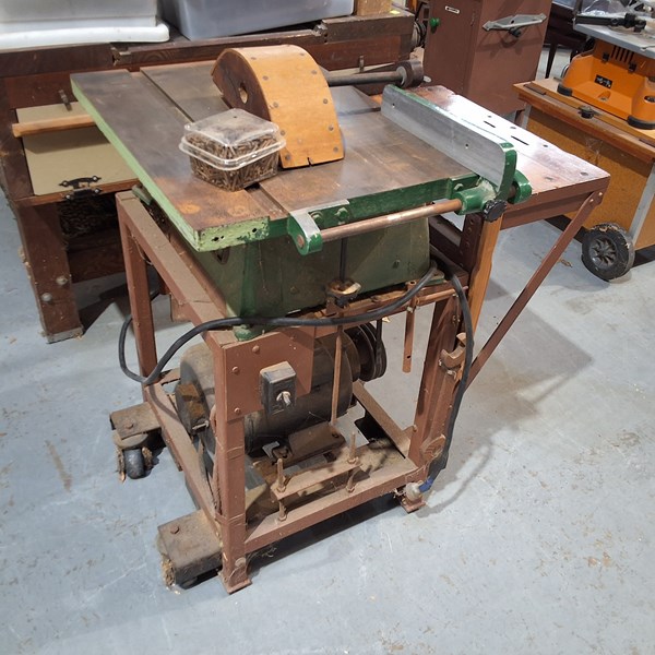Lot 239 - TABLE SAW