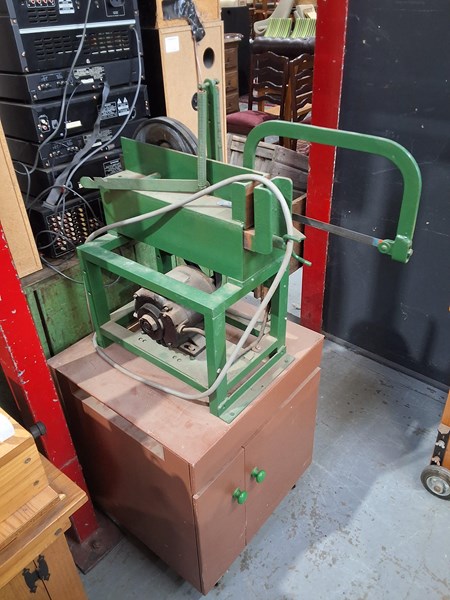 Lot 229 - POWER SAW