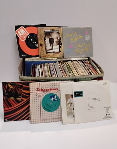 Lot 1181 - RECORDS