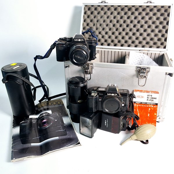 Lot 1350 - MINOLTA CAMERAS