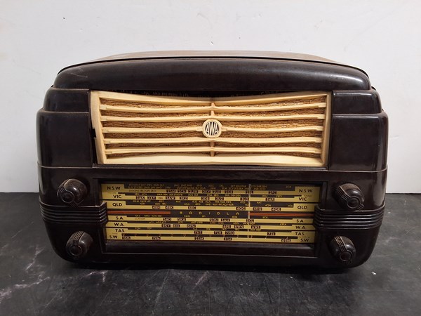 Lot 1294 - MANTLE RADIO