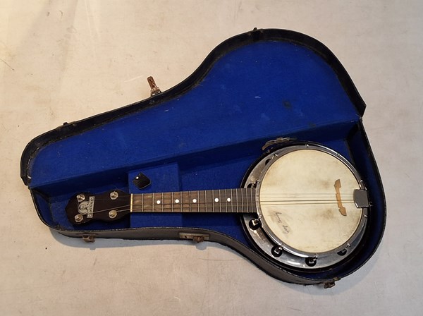 Lot 1357 - BANJO