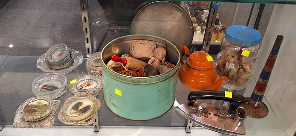 Lot 1365 - ASSORTED COLLECTABLES