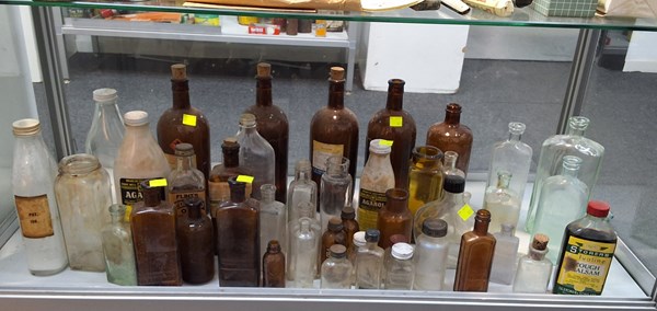 Lot 1394 - VINTAGE BOTTLES