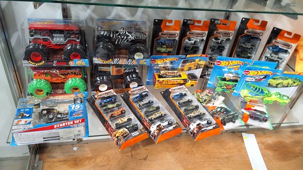 Lot 1379 - DIECAST CARS