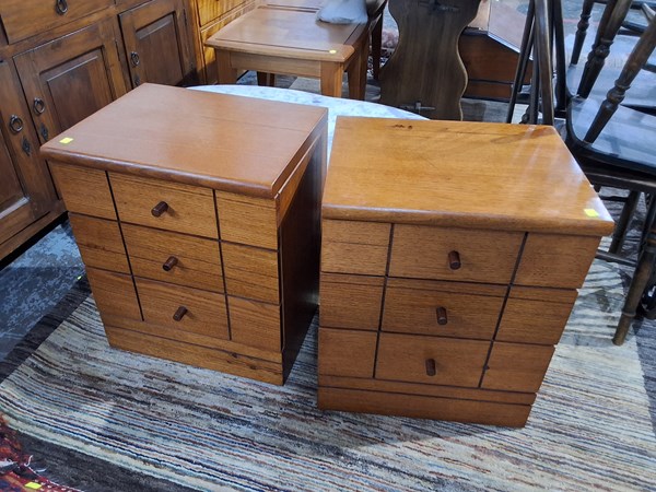 Lot 356 - BEDSIDES