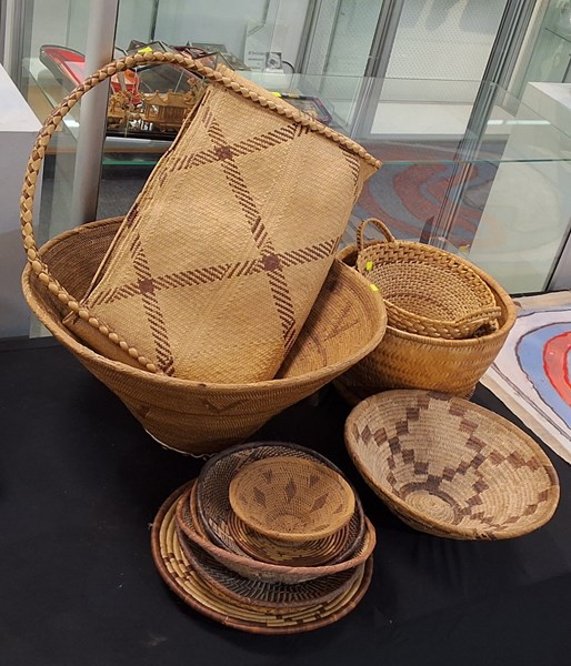 Lot 1420 - WOVEN BASKETS