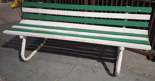 Lot 409 - PARK BENCH