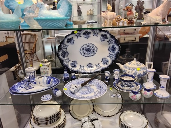 Lot 1142 - BLUE & WHITE