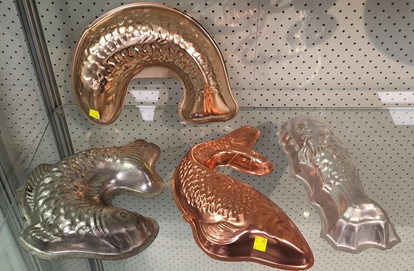 Lot 1361 - FISH MOLDS
