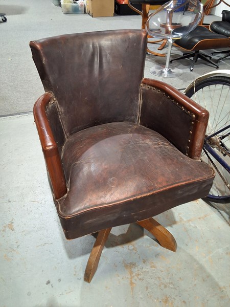 Lot 312 - OFFICE CHAIR