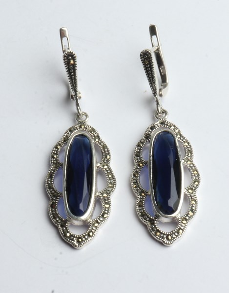 Lot 1024 - SILVER EARRINGS