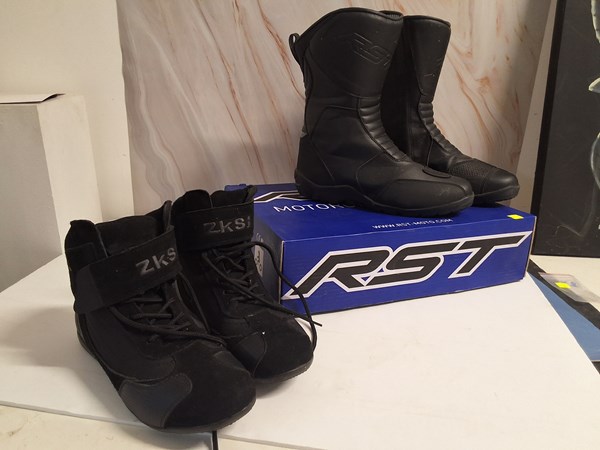 Lot 1339 - MOTORCYCLE BOOTS