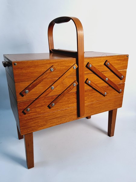 Lot 1303 - SEWING CADDY