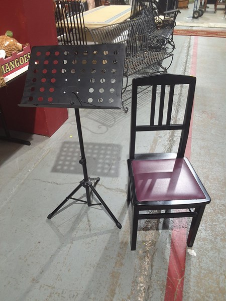 Lot 420 - MUSIC STAND AND CHAIR