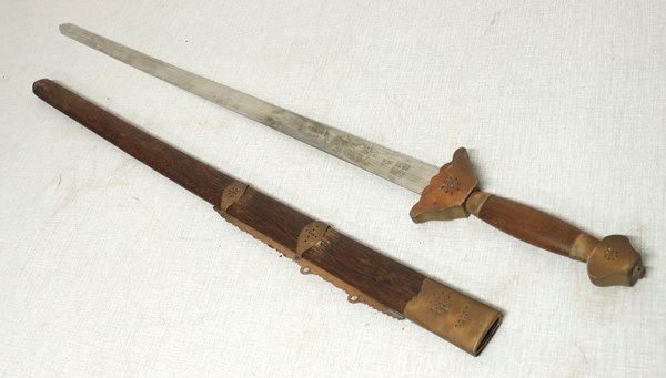 Lot 1304 - SWORD