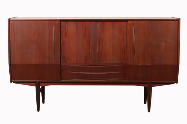 Lot 48 - COCKTAIL HIGHBOARD